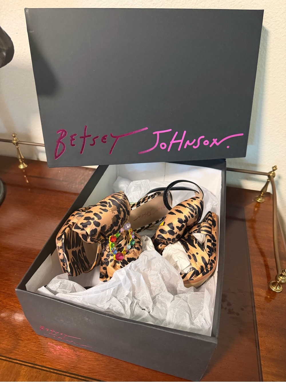 Betsey Johnson Pollie Leopard Bow Gem ๐ Sparkle Ankle-Strap Green Heels Funky - Picture 6 of 9